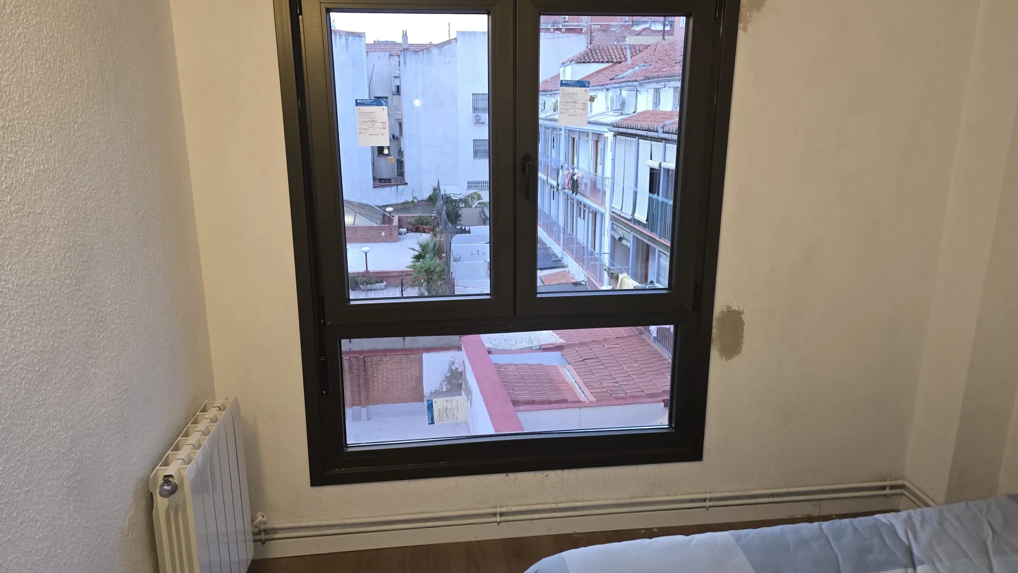 Instalación de ventanas de PVC y aluminio de alta eficiencia térmica - ven 3